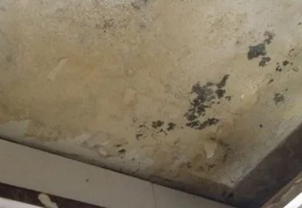嘉陵阳台漏水维修公司分享下嘉陵卫生间渗水维修需要注意哪些问题。